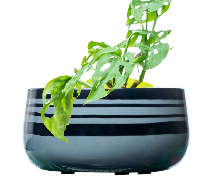 Grey Black Handi Metal Pot